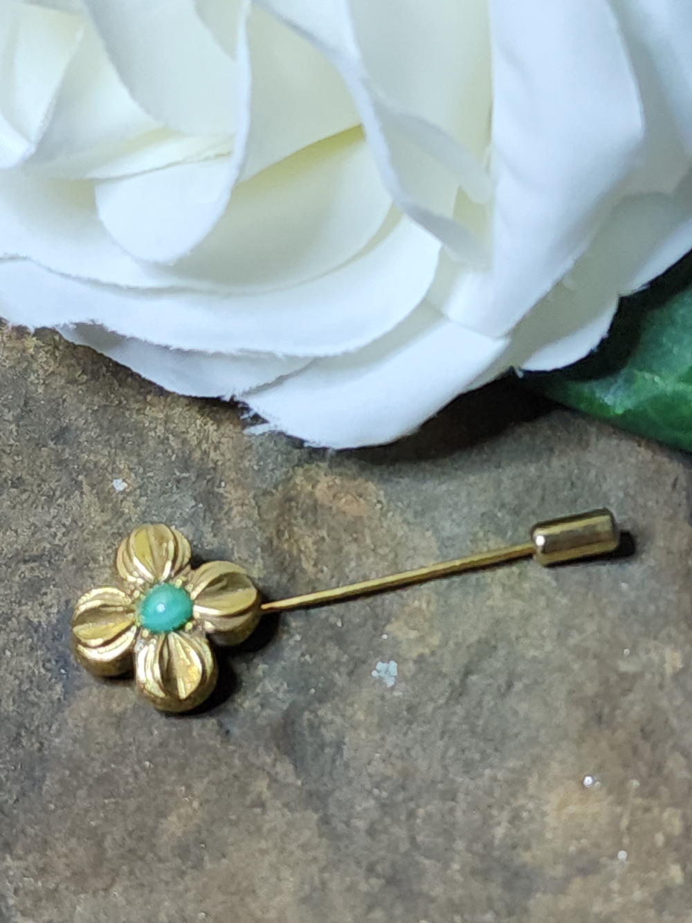 Vintage Gold-Tone Flower Brooch Stick Pin with Turquoise Colored Center